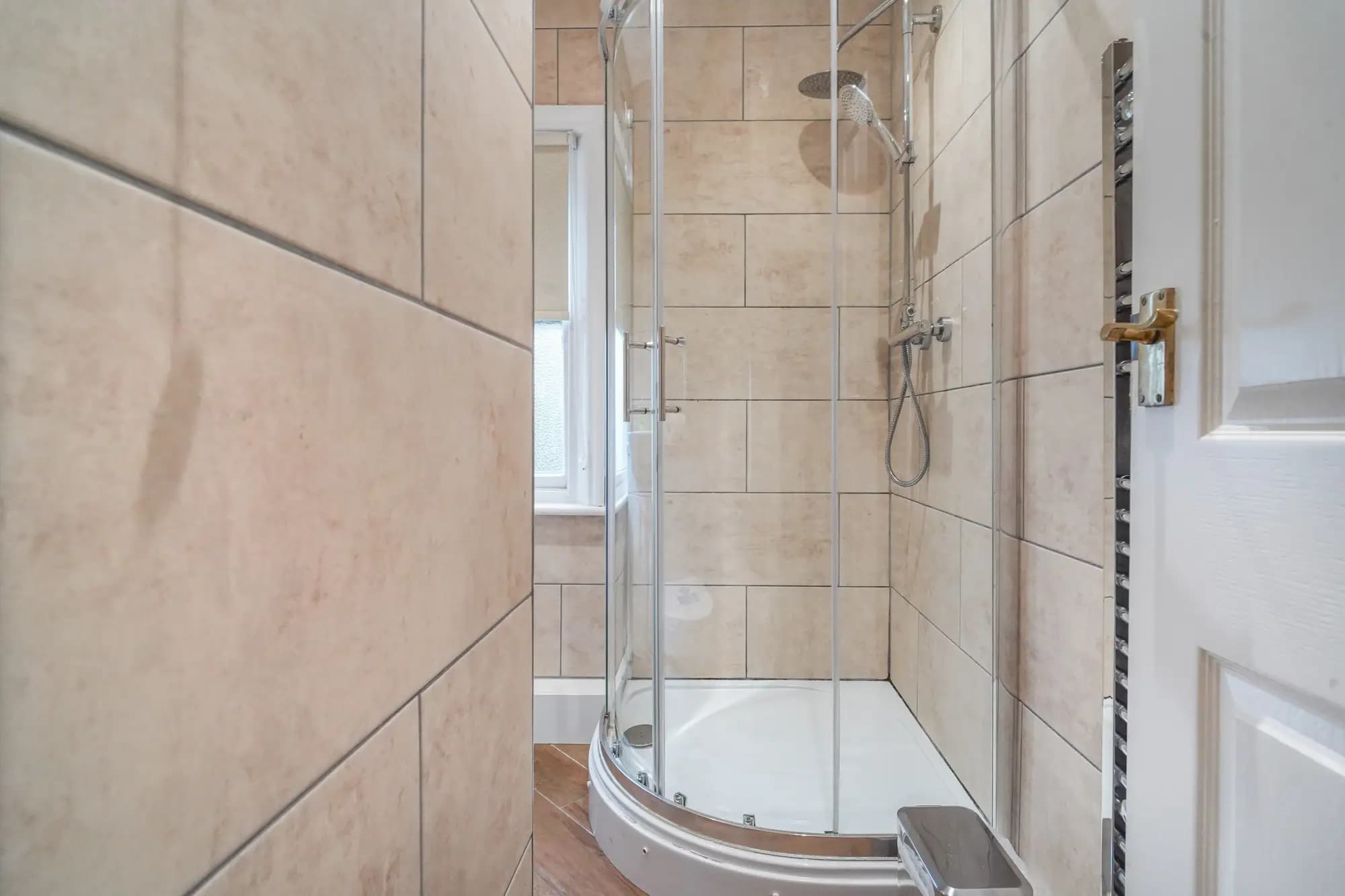 property photo 10 of 27