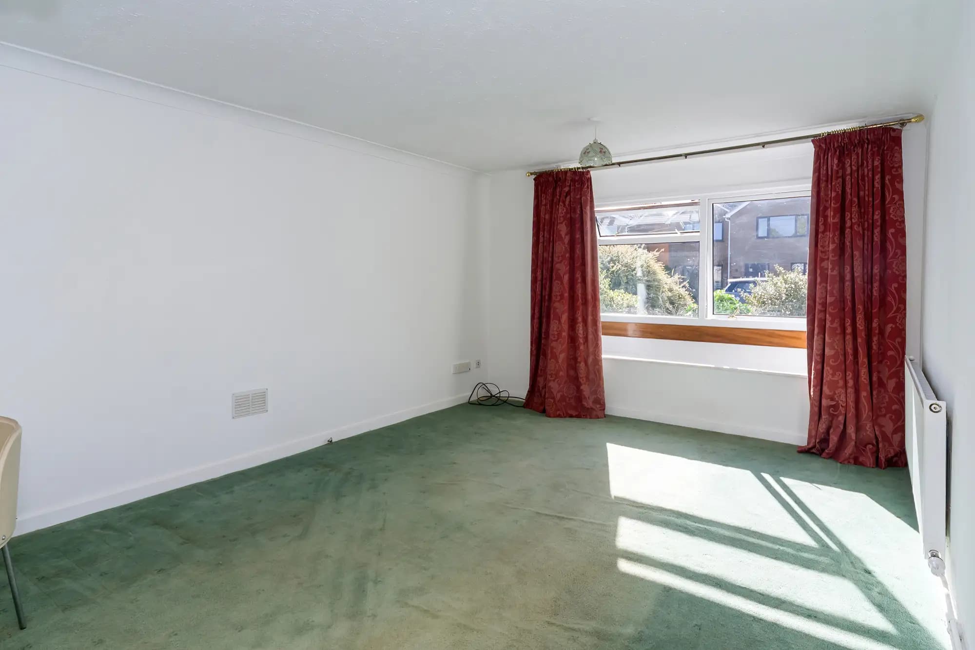 property photo 3 of 33