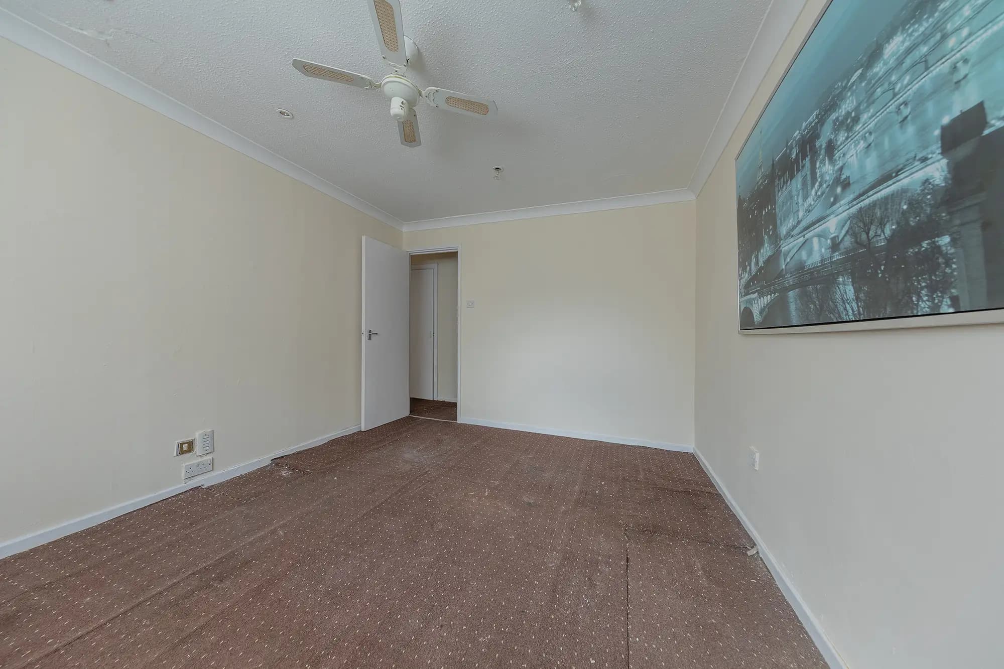 property photo 16 of 35