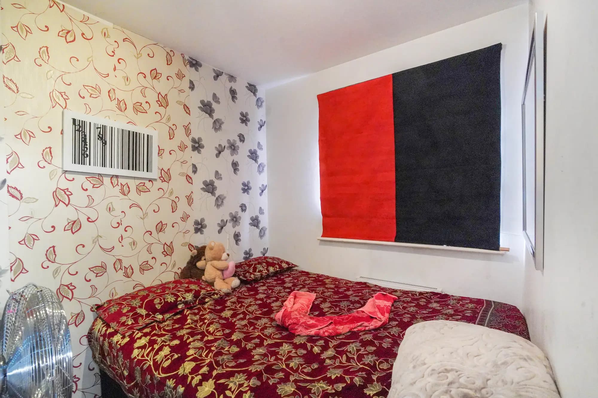 property photo 11 of 25