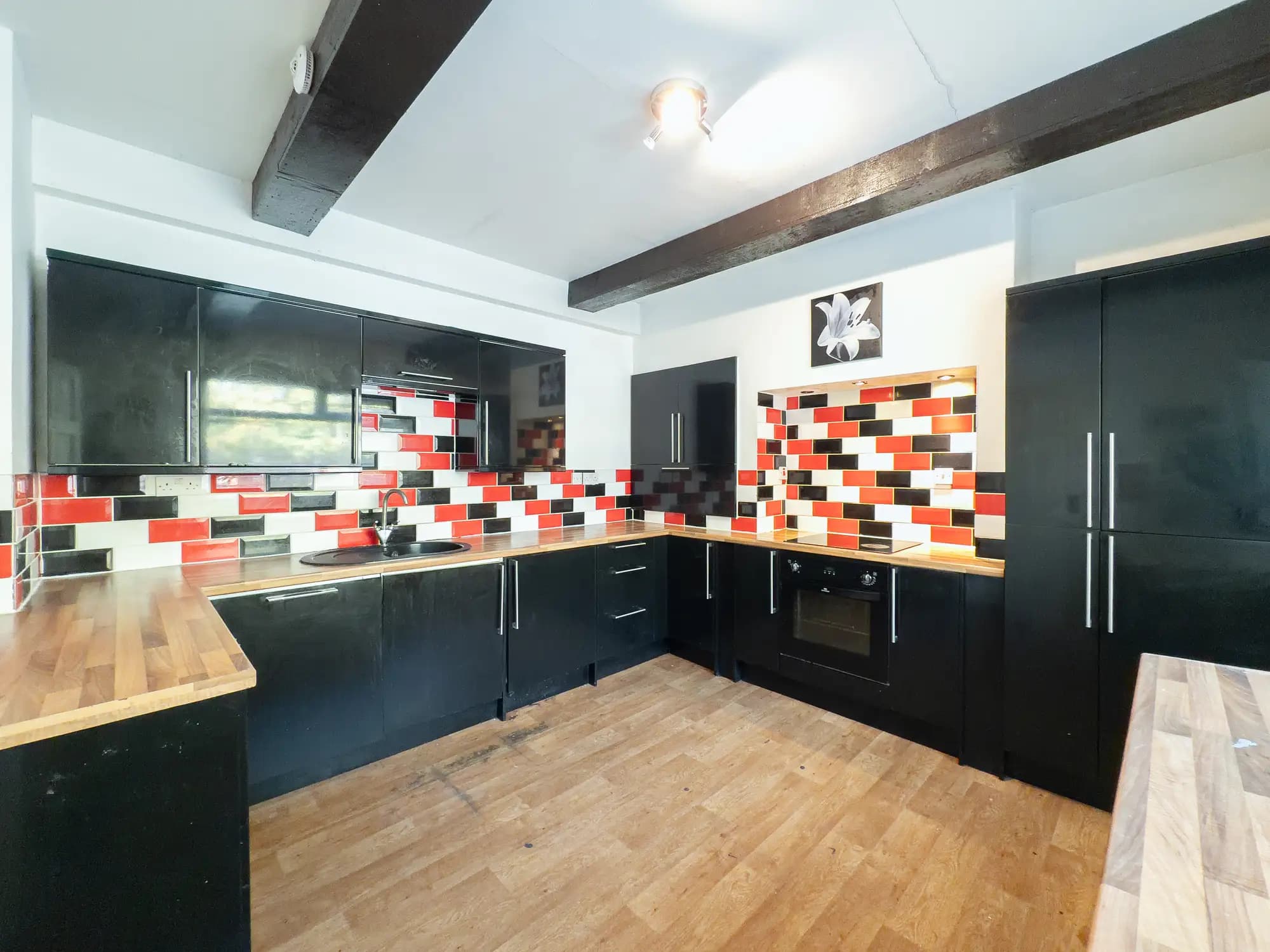 property photo 10 of 42