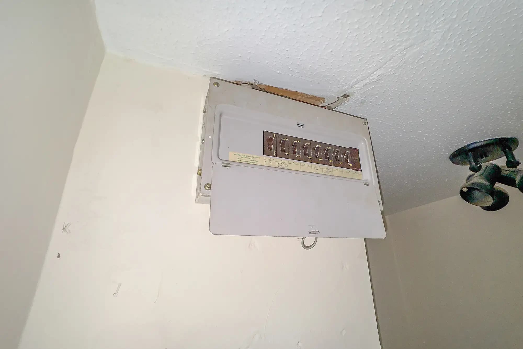 property photo 31 of 35