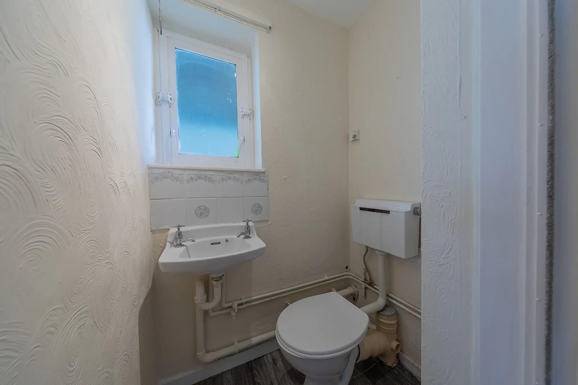 property photo 13 of 35