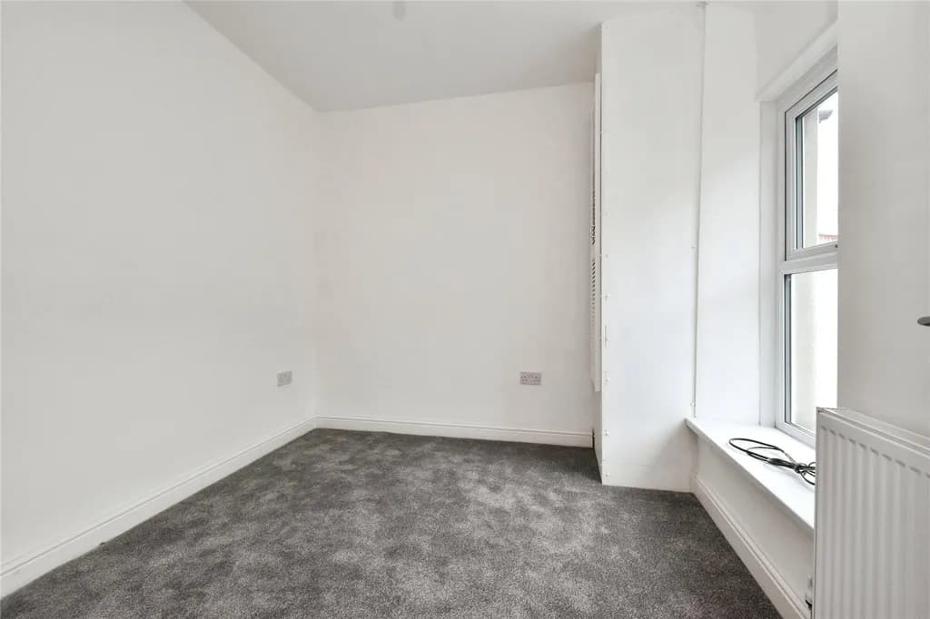 property photo 16 of 21