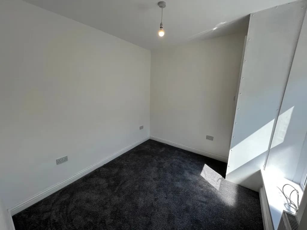 property photo 19 of 21
