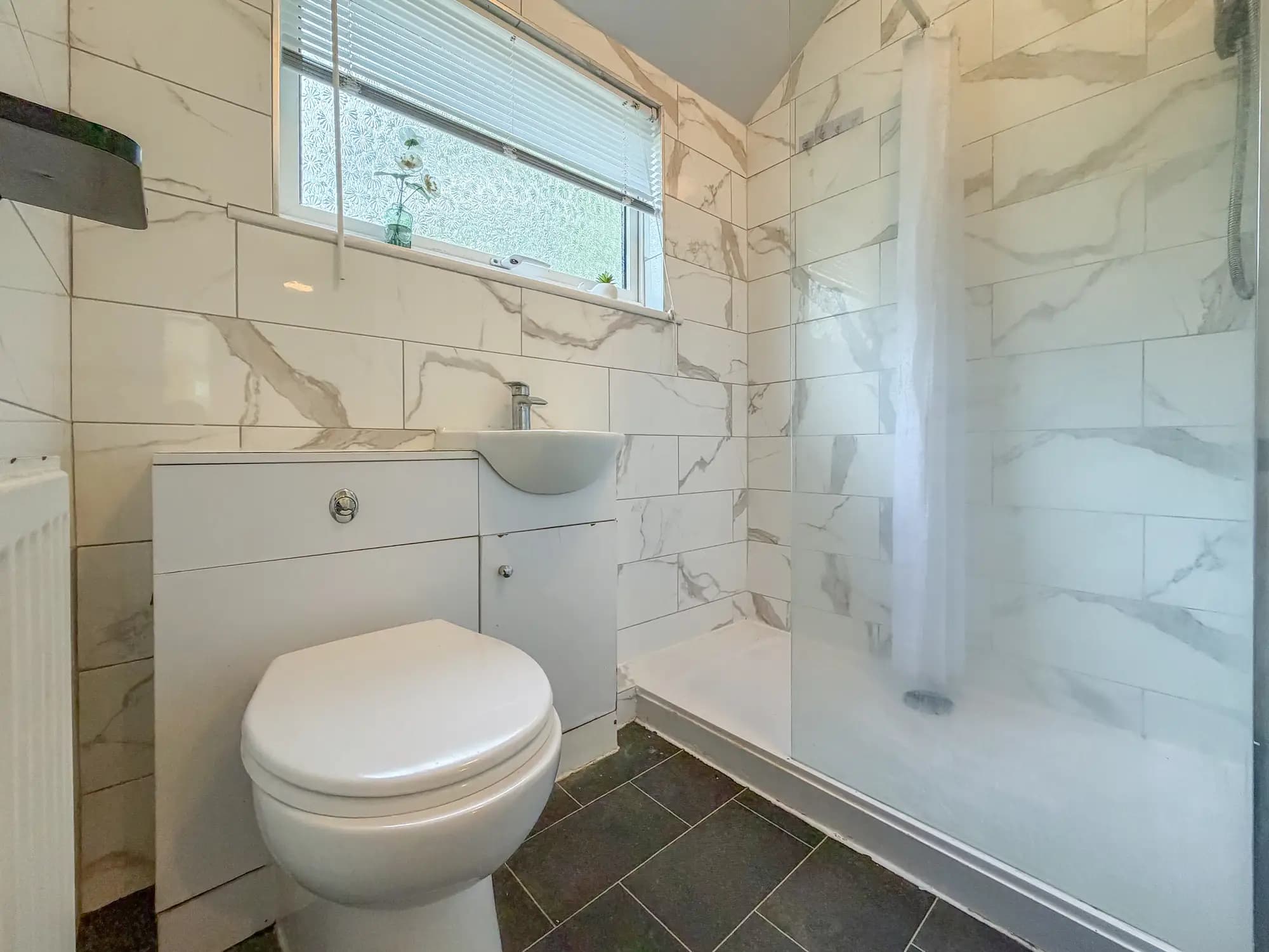 property photo 18 of 42