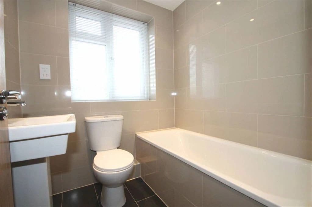 property photo 6 of 6