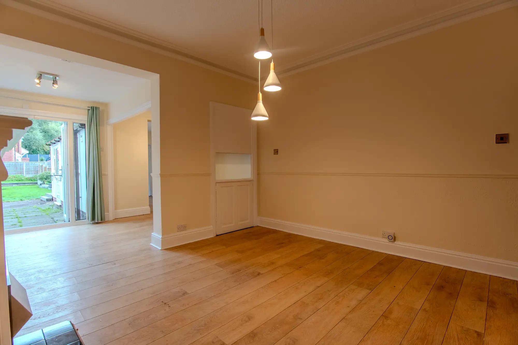 property photo 5 of 24