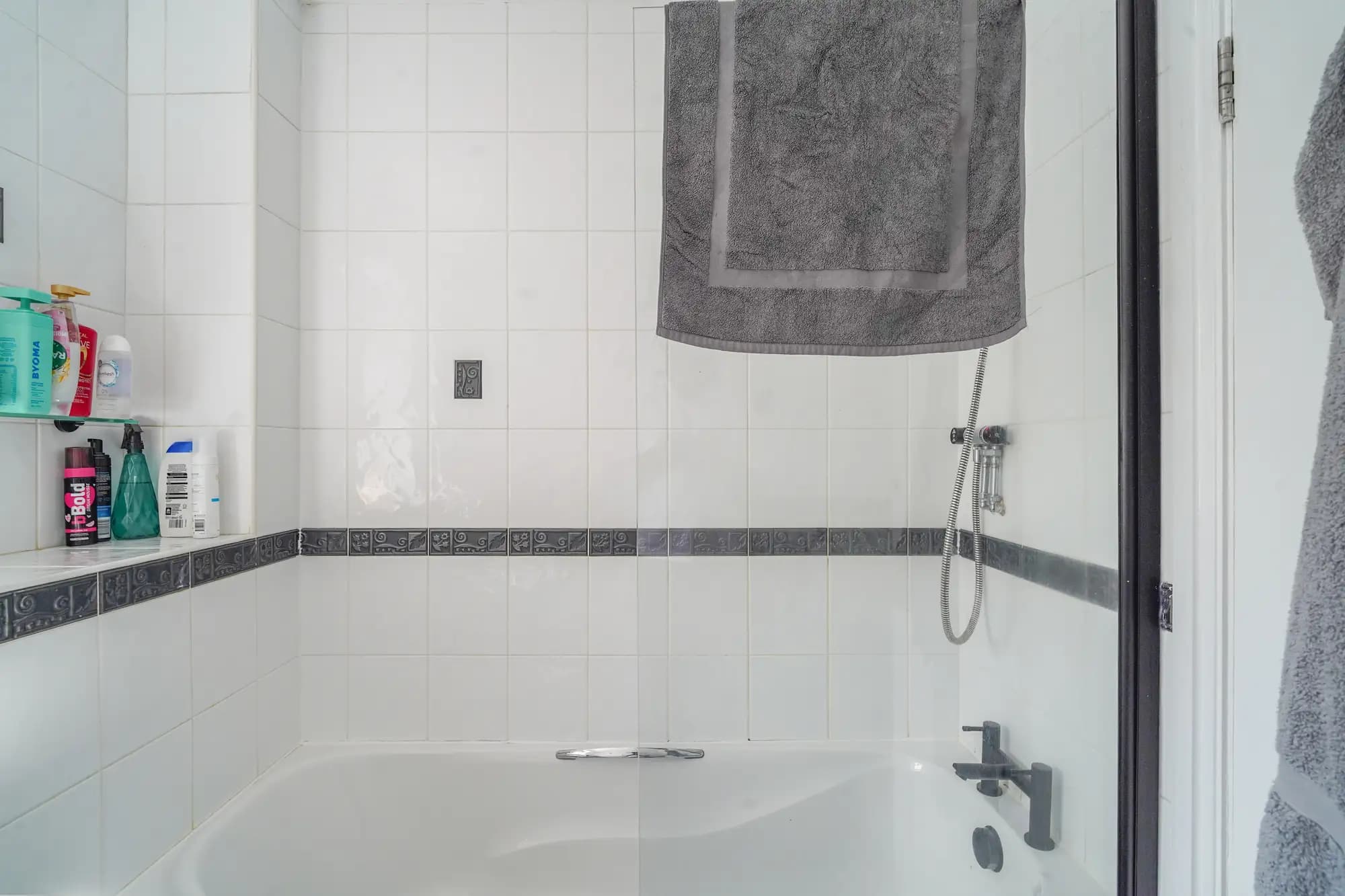 property photo 8 of 24