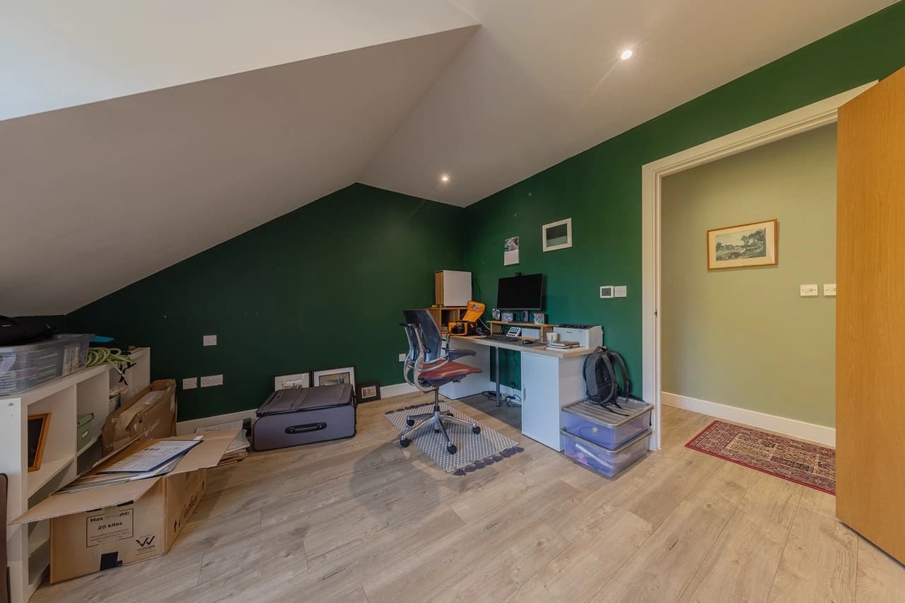 property photo 16 of 23