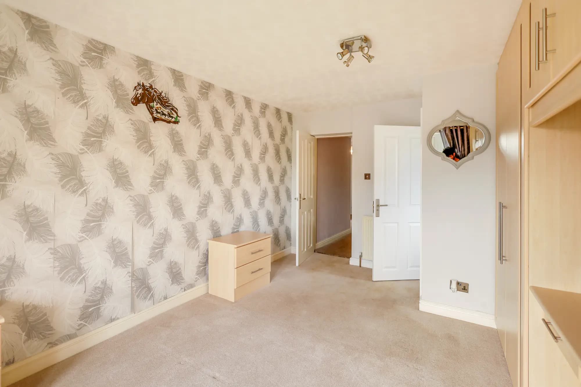 property photo 13 of 26