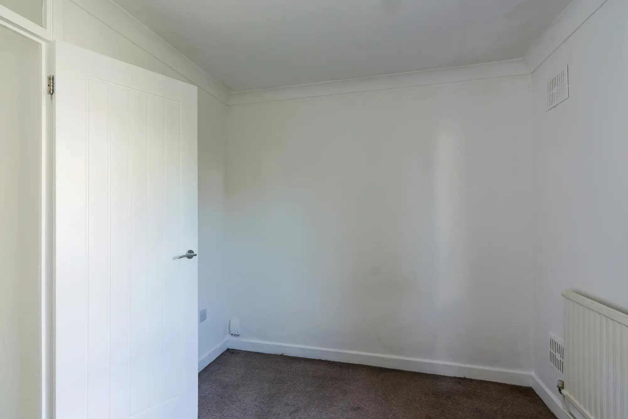 property photo 19 of 33