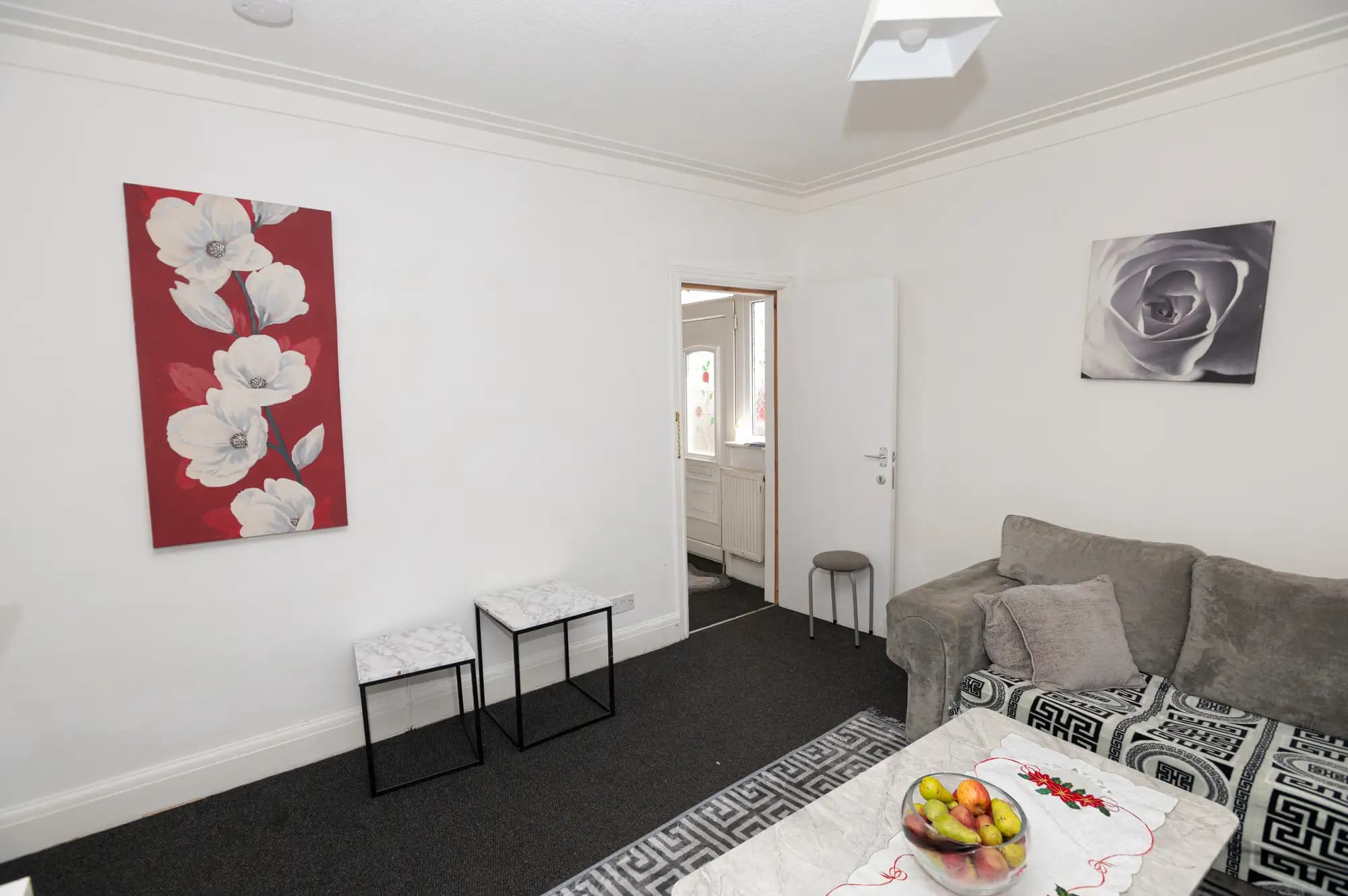 property photo 3 of 32