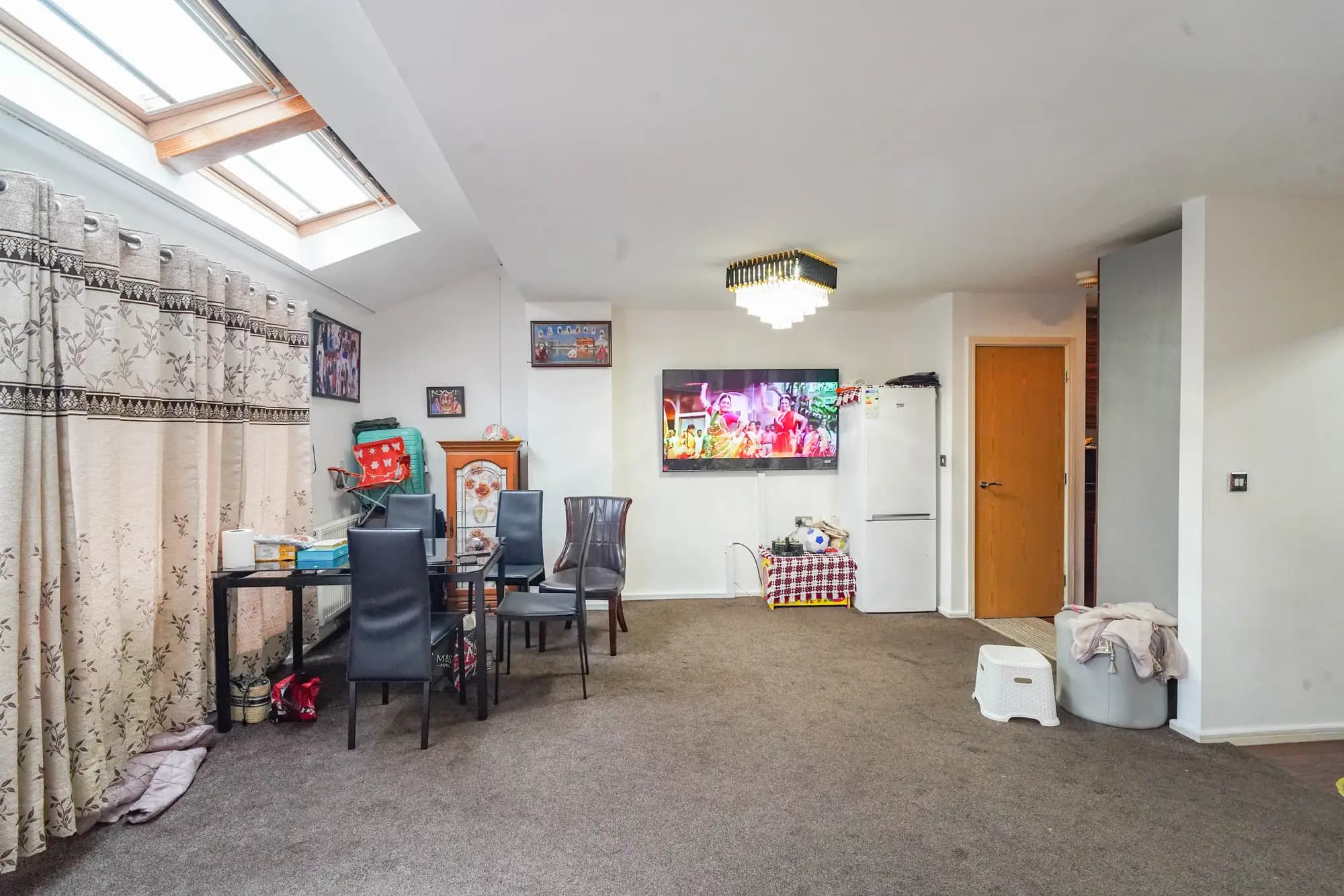 property photo 3 of 25