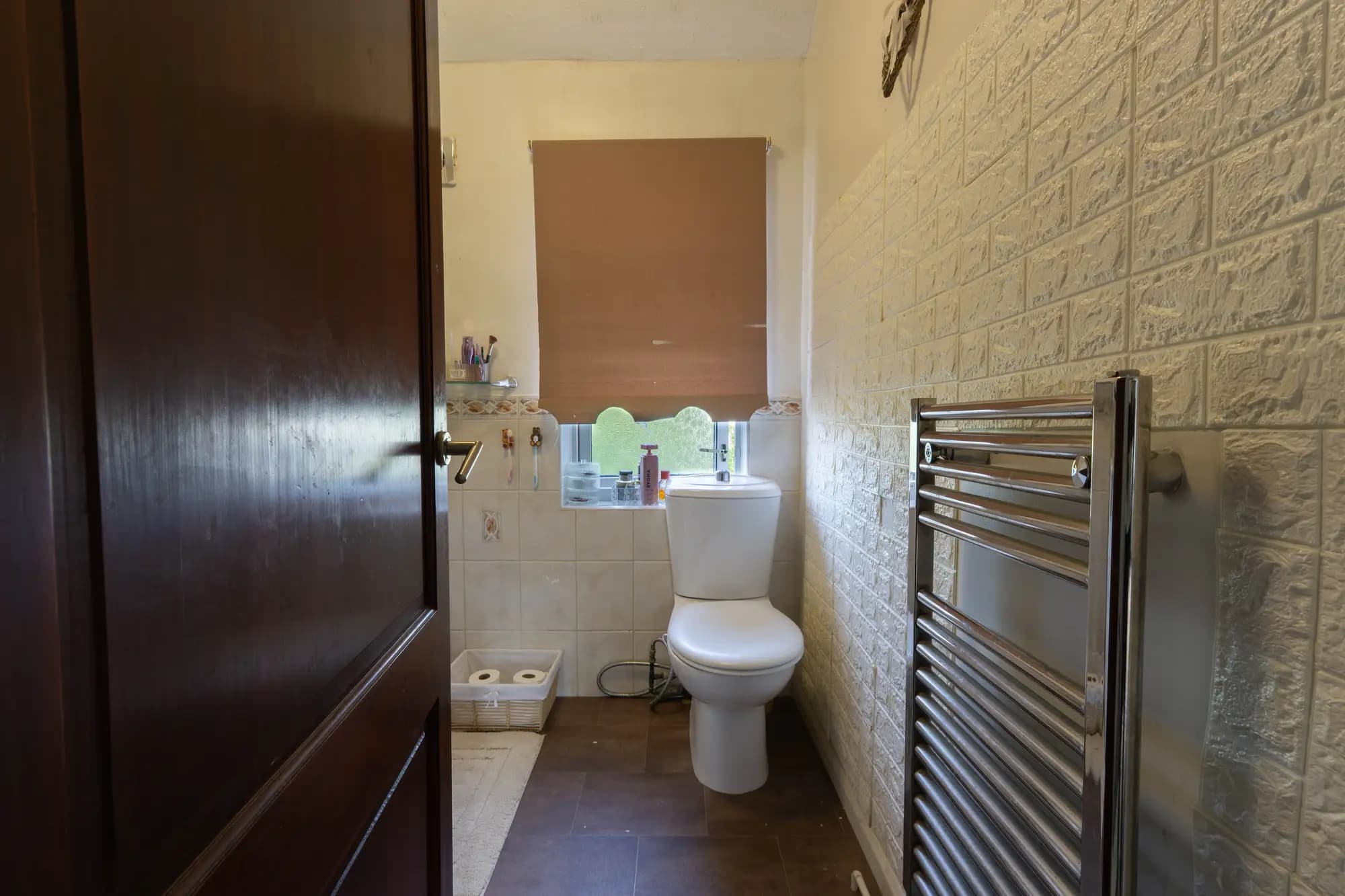 property photo 6 of 15