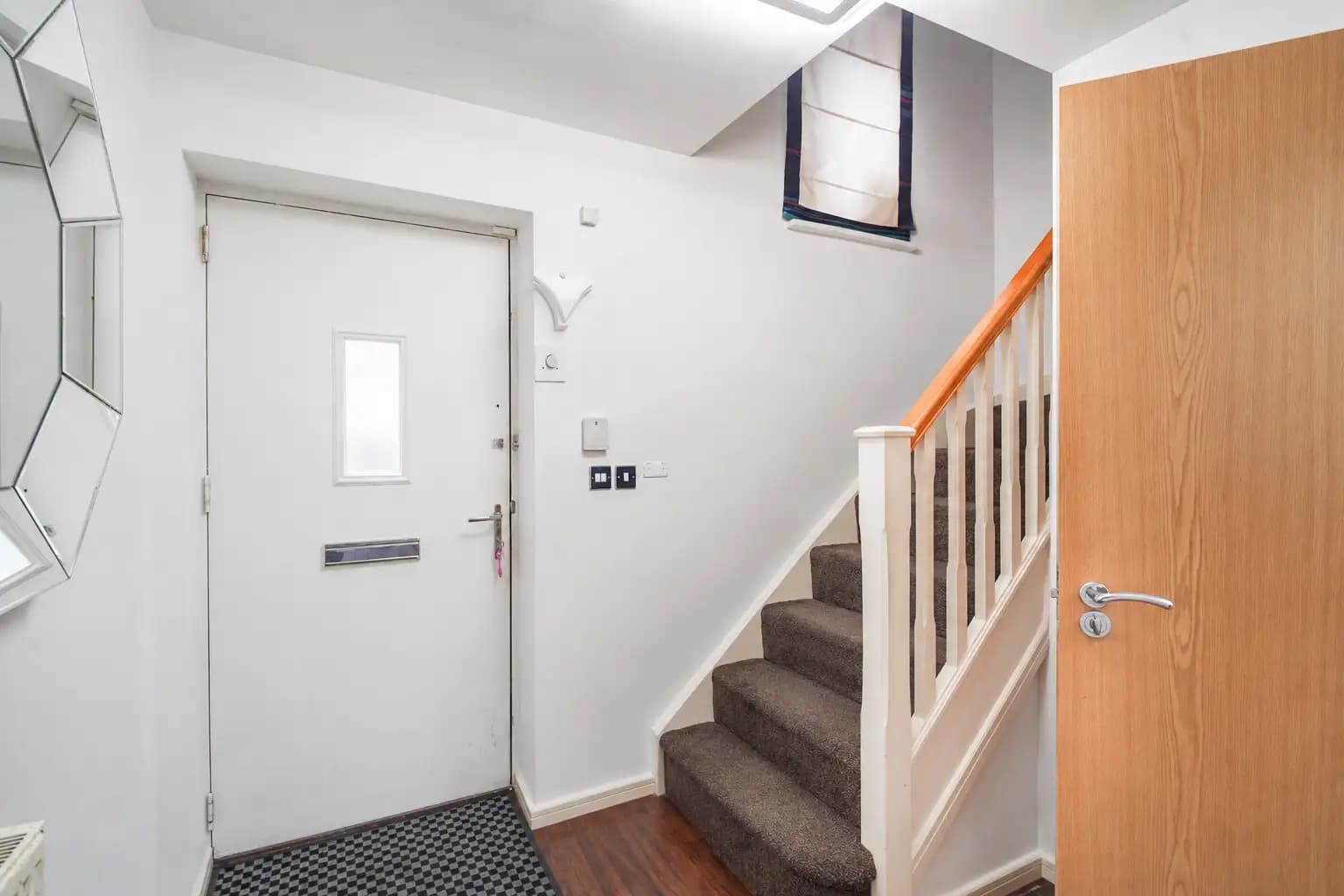property photo 18 of 25