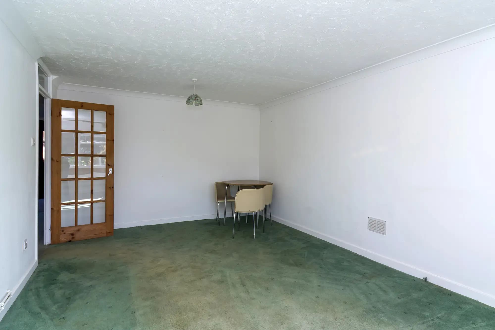 property photo 5 of 33