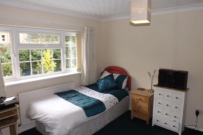 property photo 7 of 11