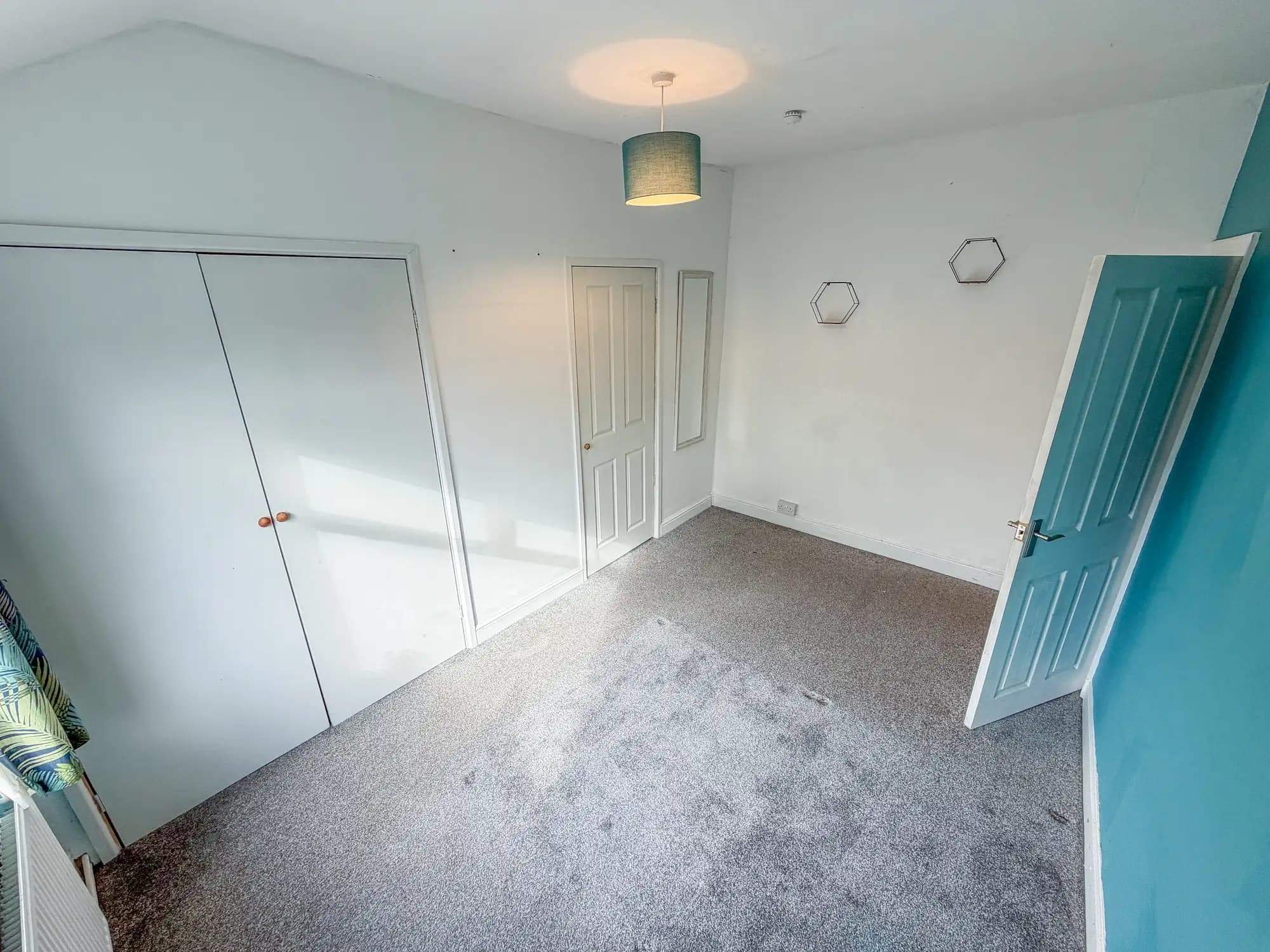 property photo 27 of 42