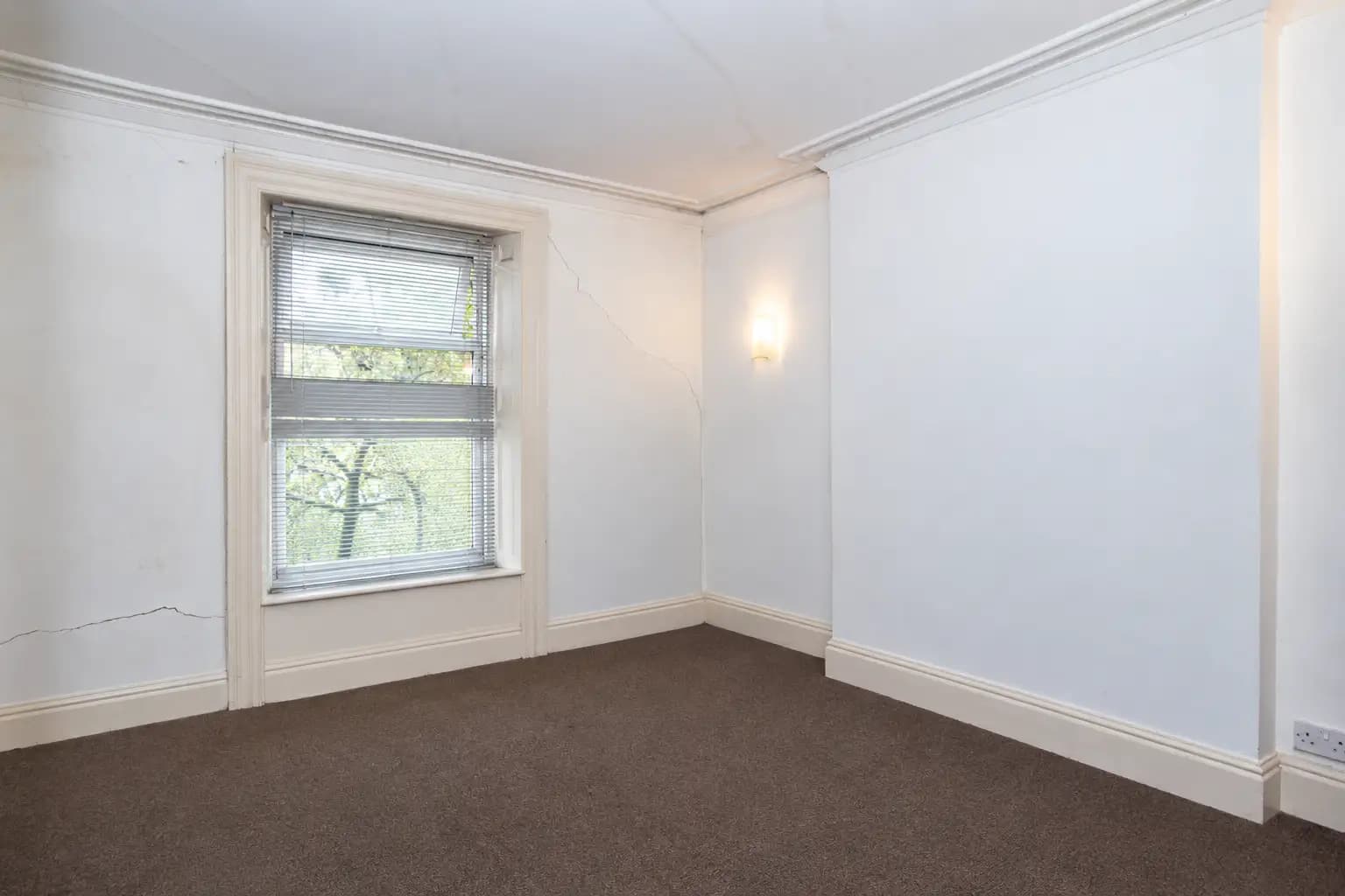 property photo 12 of 21