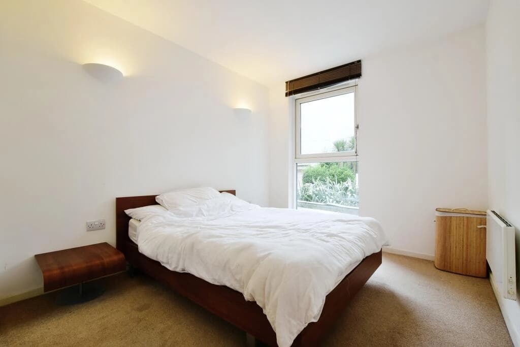 property photo 10 of 15