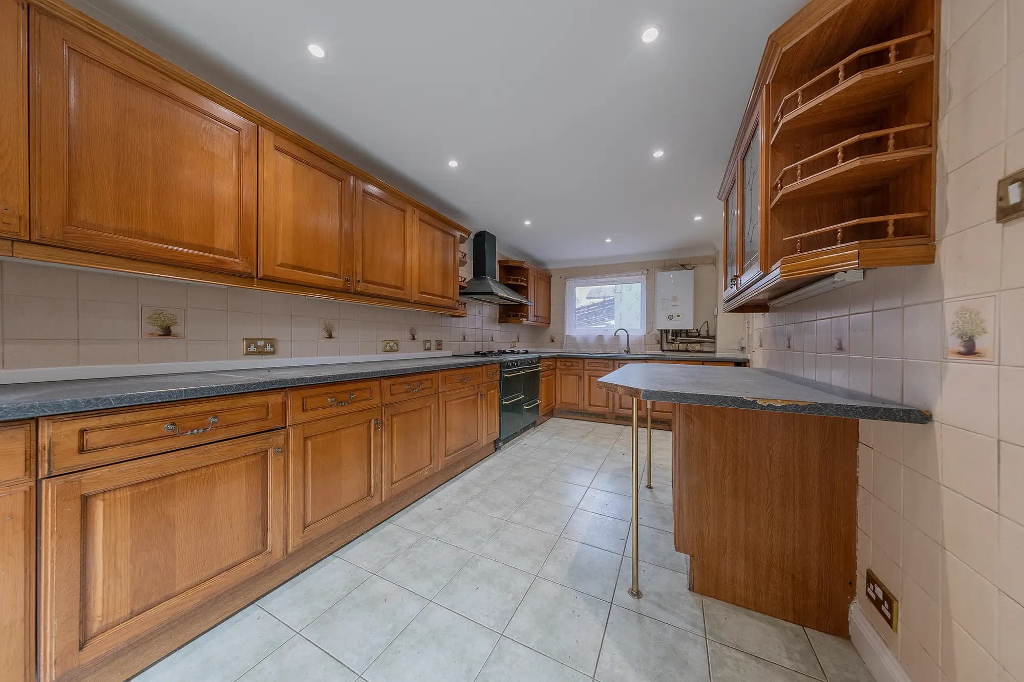 property photo 5 of 35