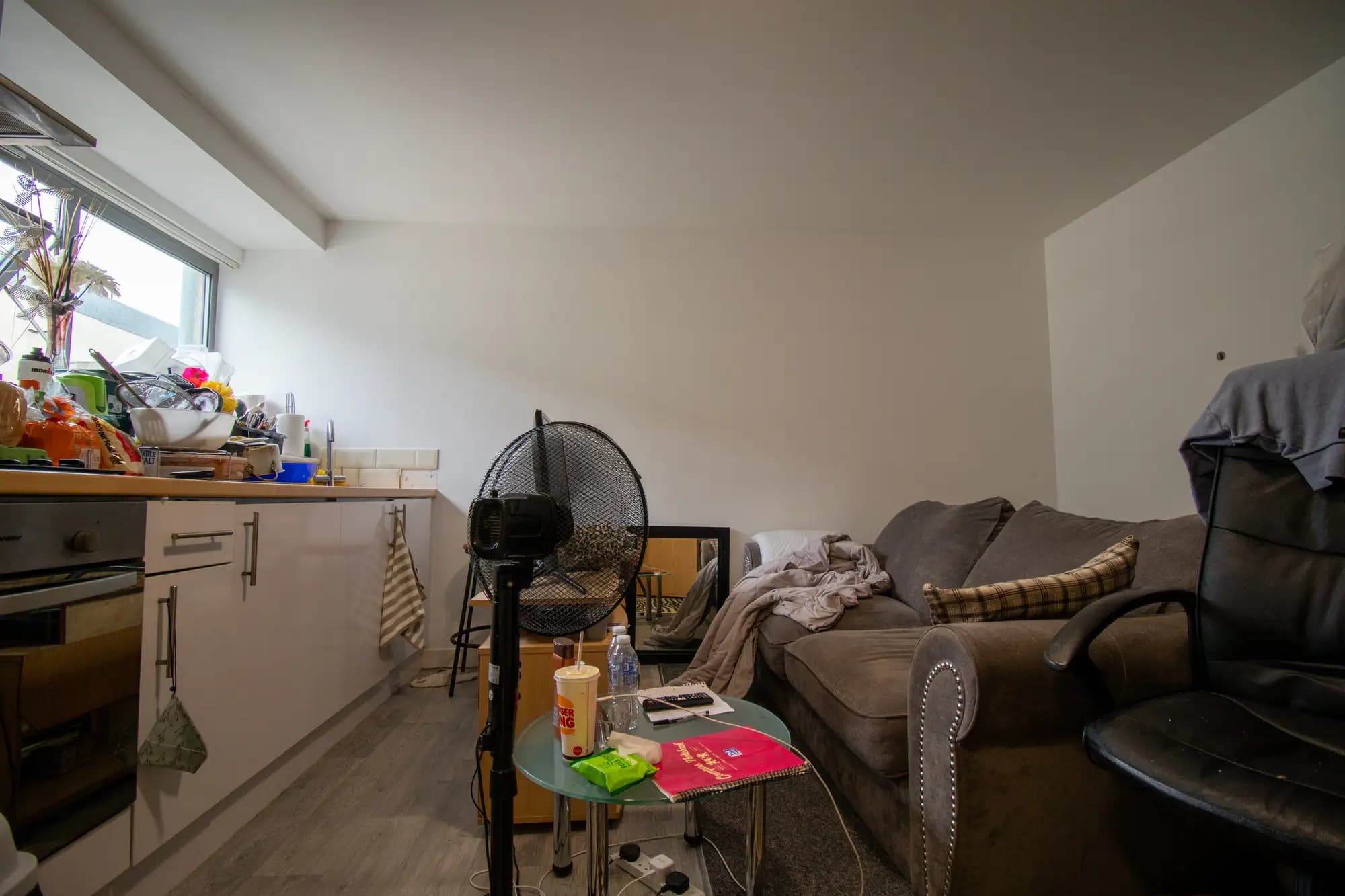property photo 5 of 9