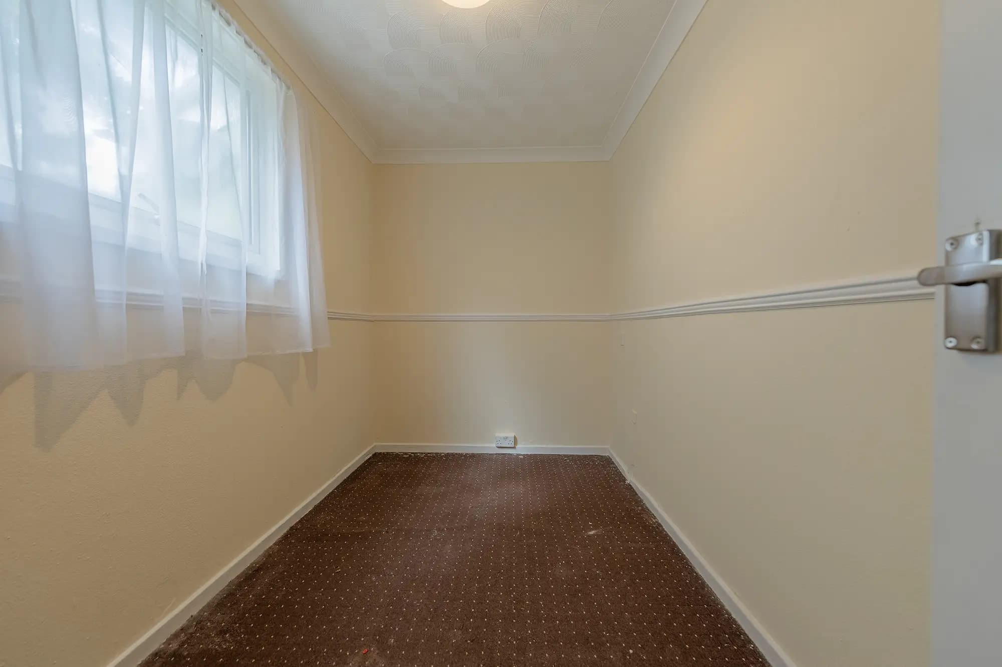 property photo 20 of 35