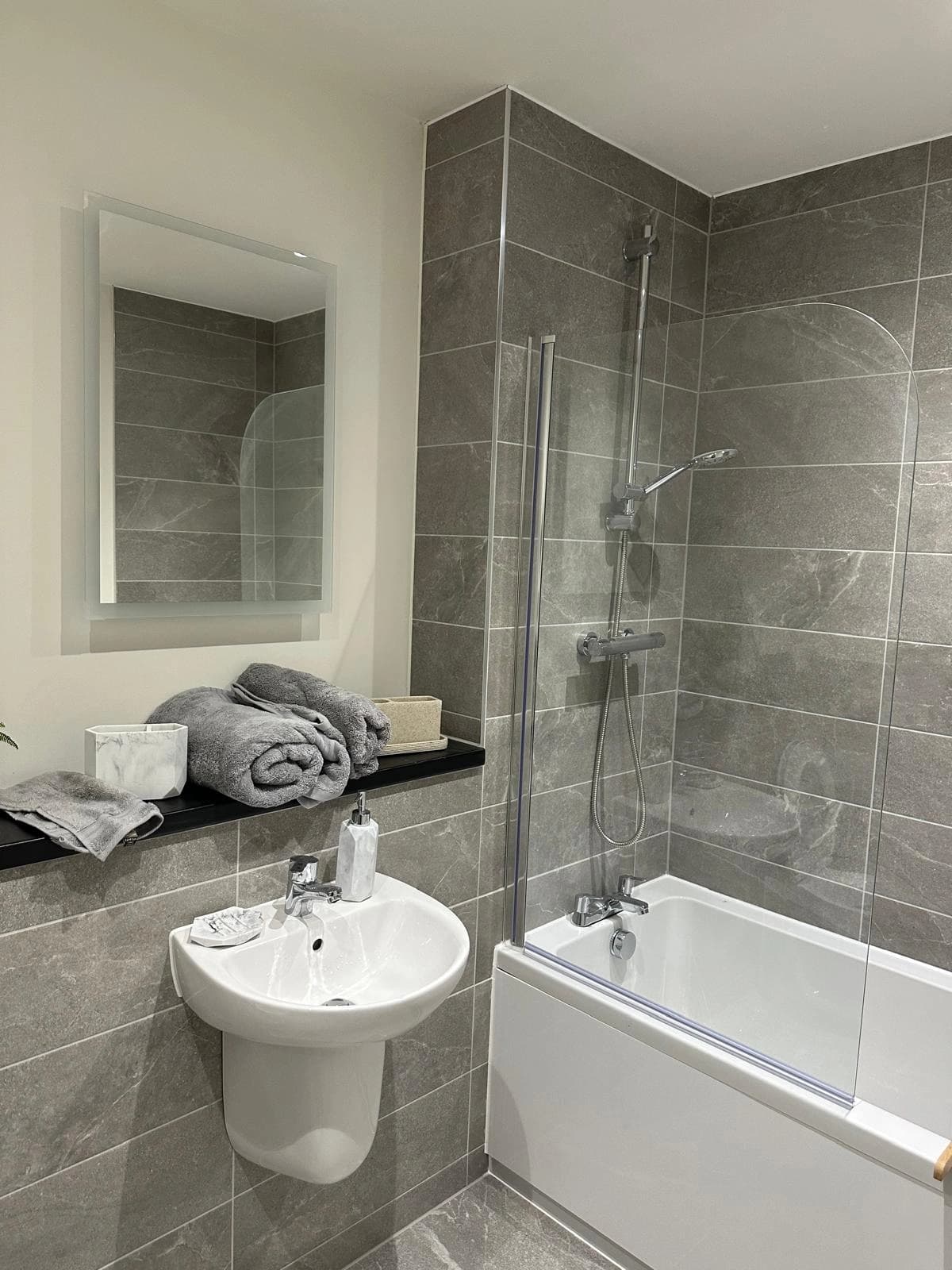 property photo 9 of 33