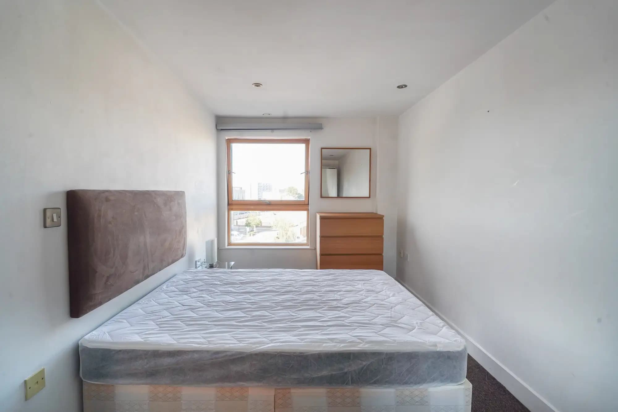 property photo 11 of 34