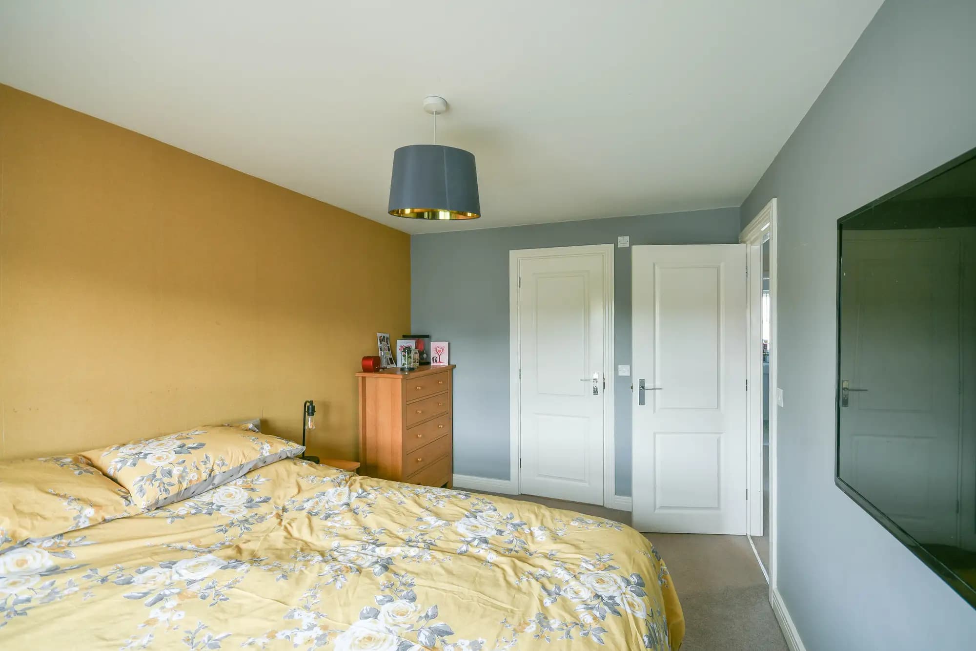 property photo 12 of 25