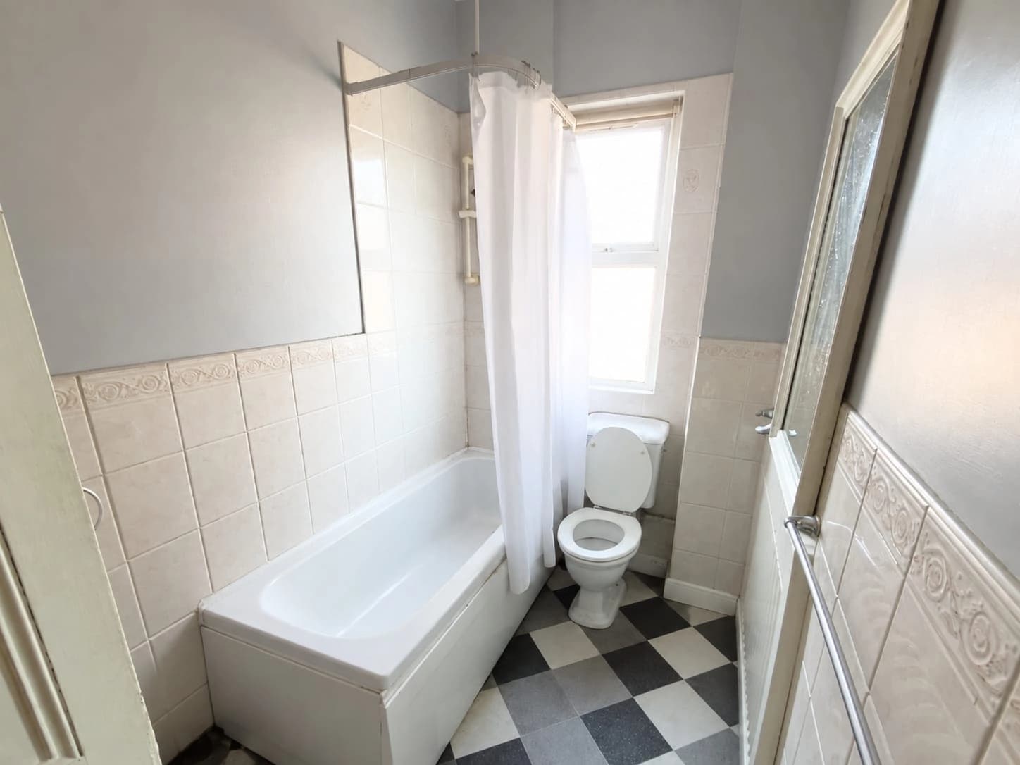 property photo 6 of 13
