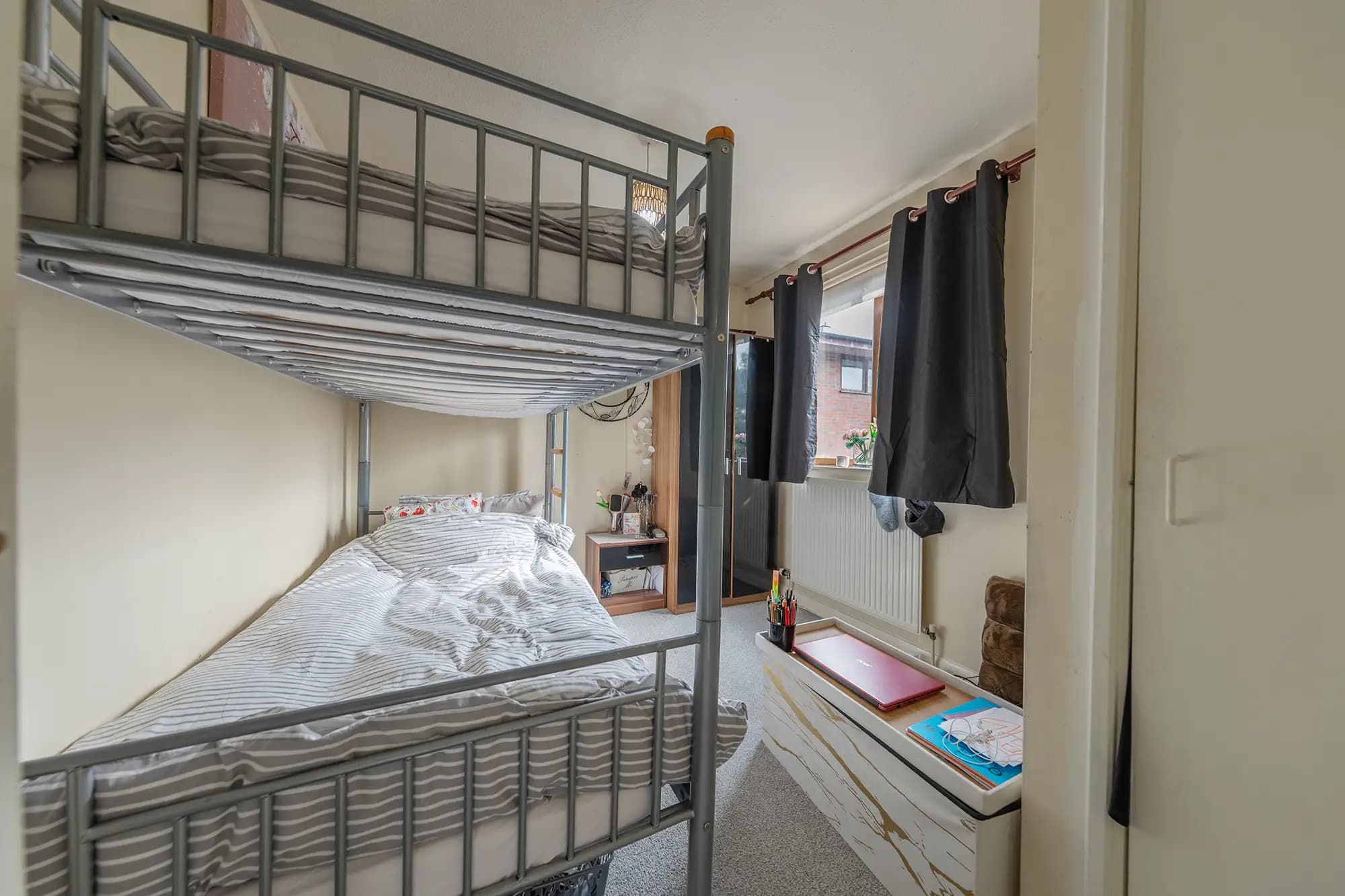 property photo 13 of 25
