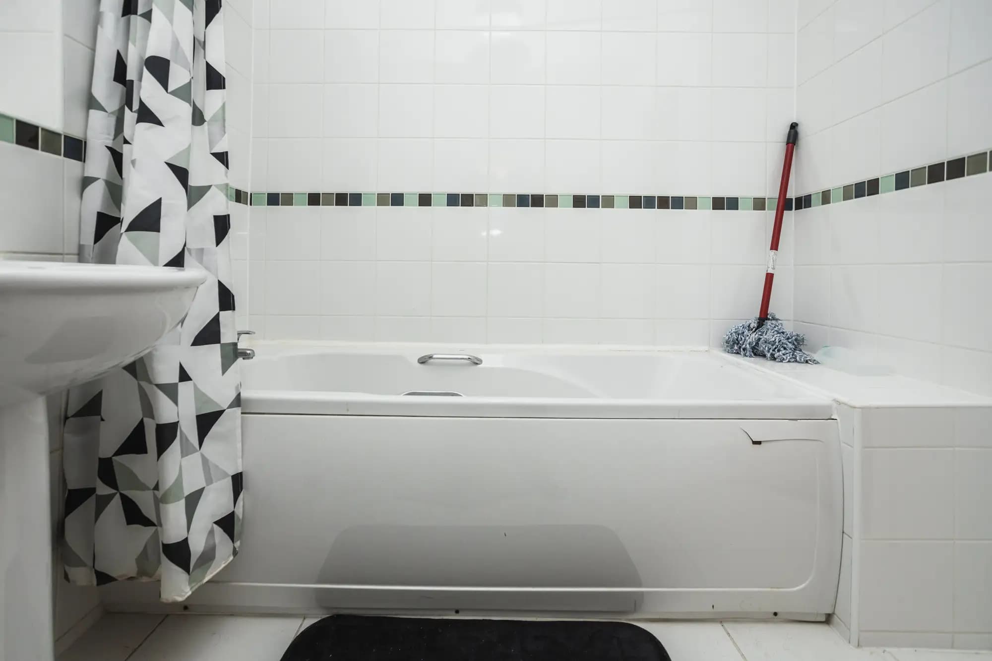 property photo 10 of 33