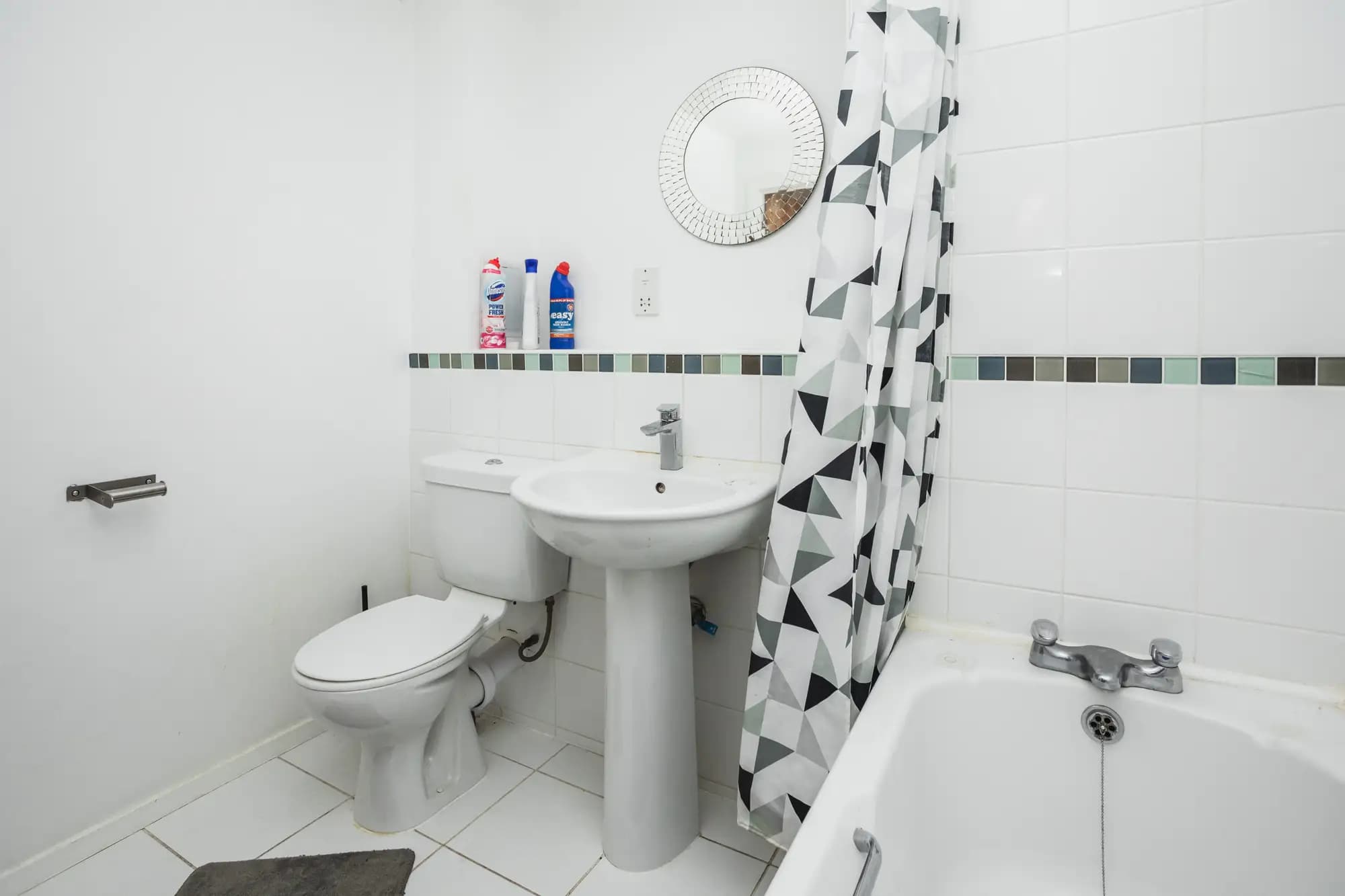 property photo 11 of 33