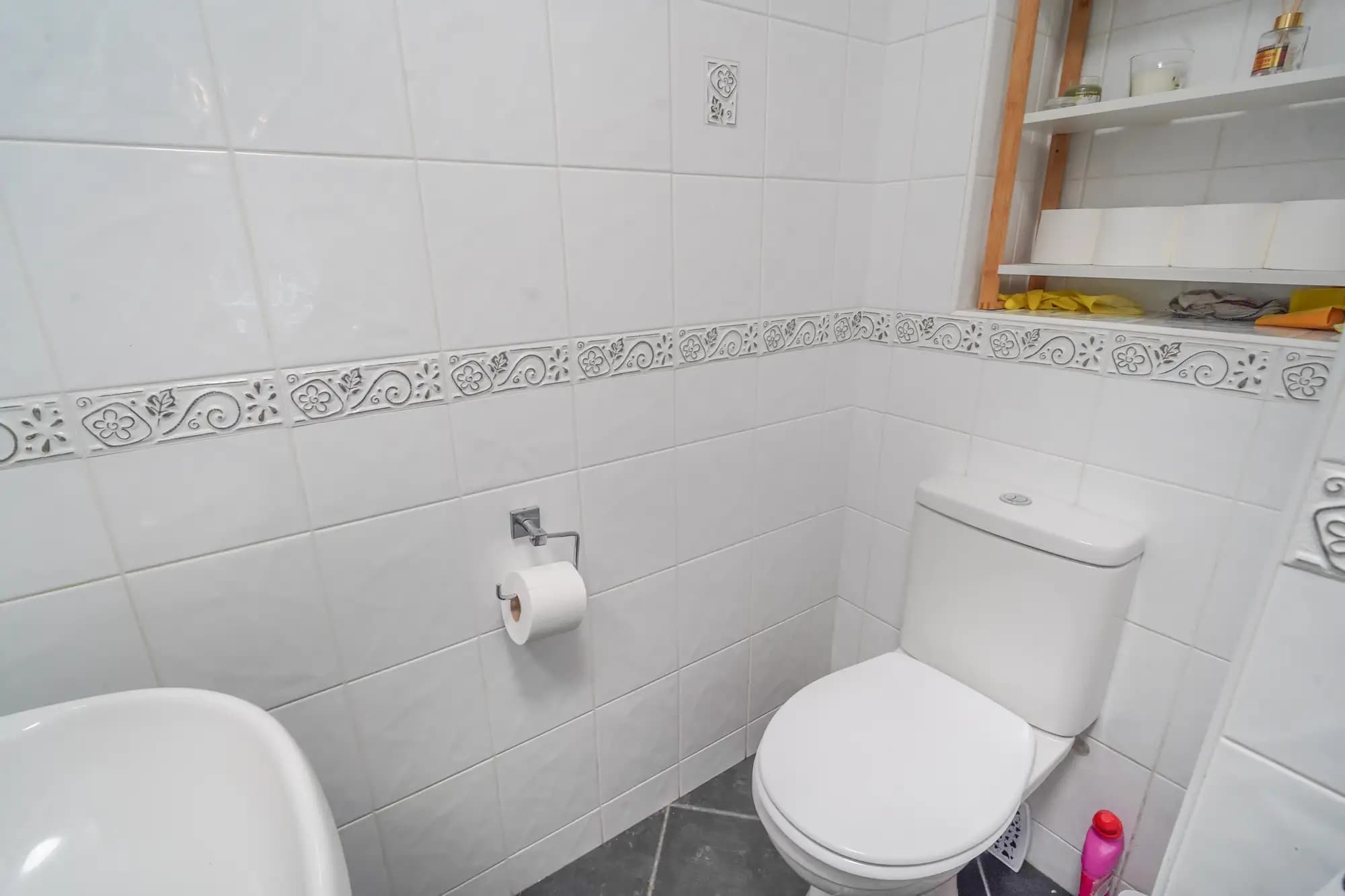 property photo 9 of 24