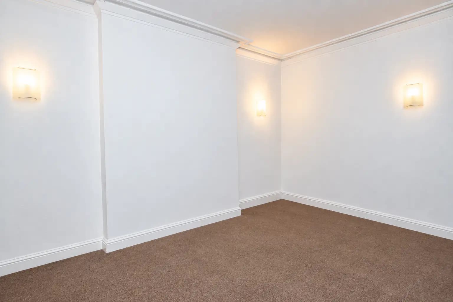 property photo 13 of 21