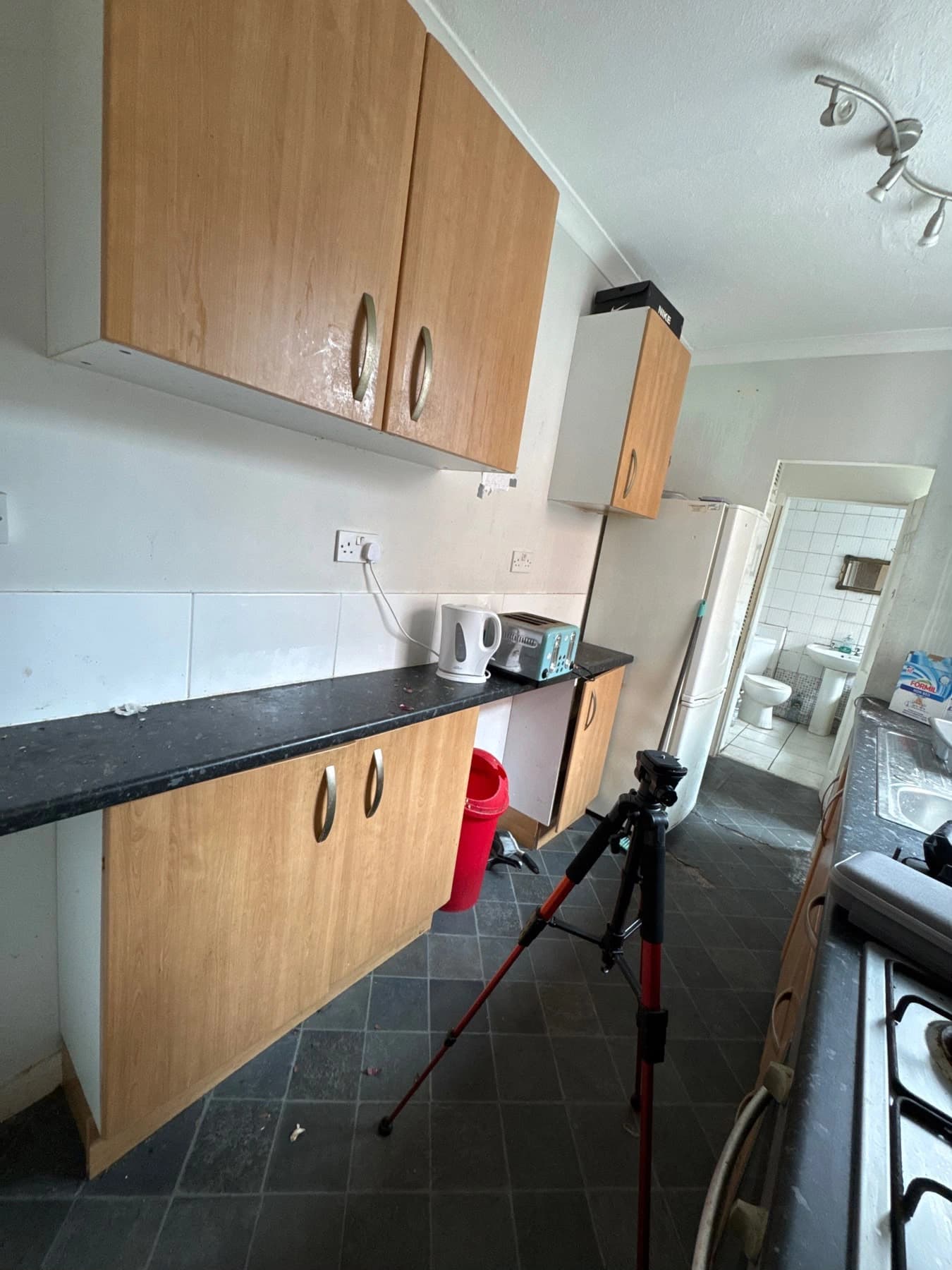 property photo 5 of 12
