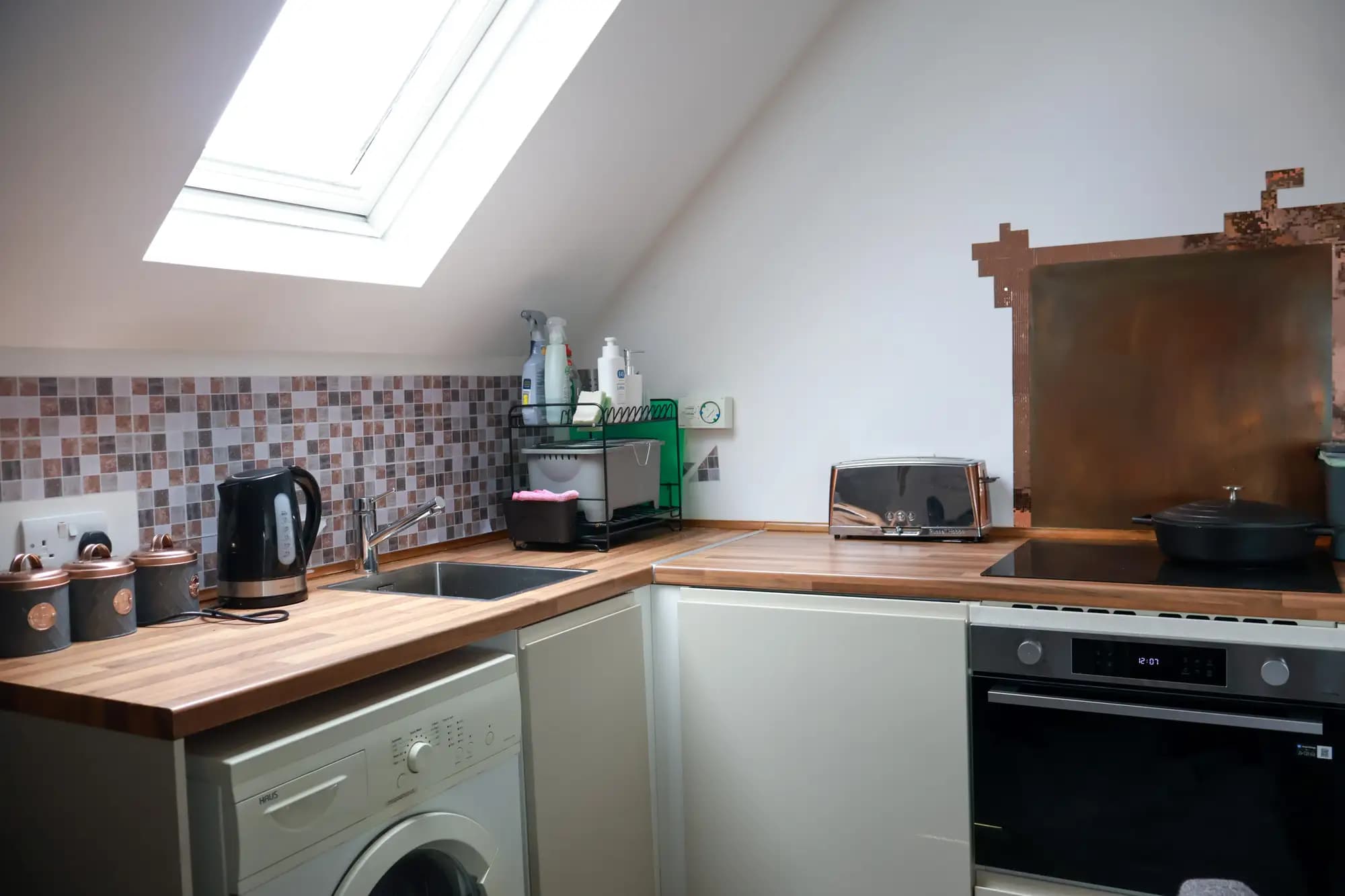 property photo 6 of 21