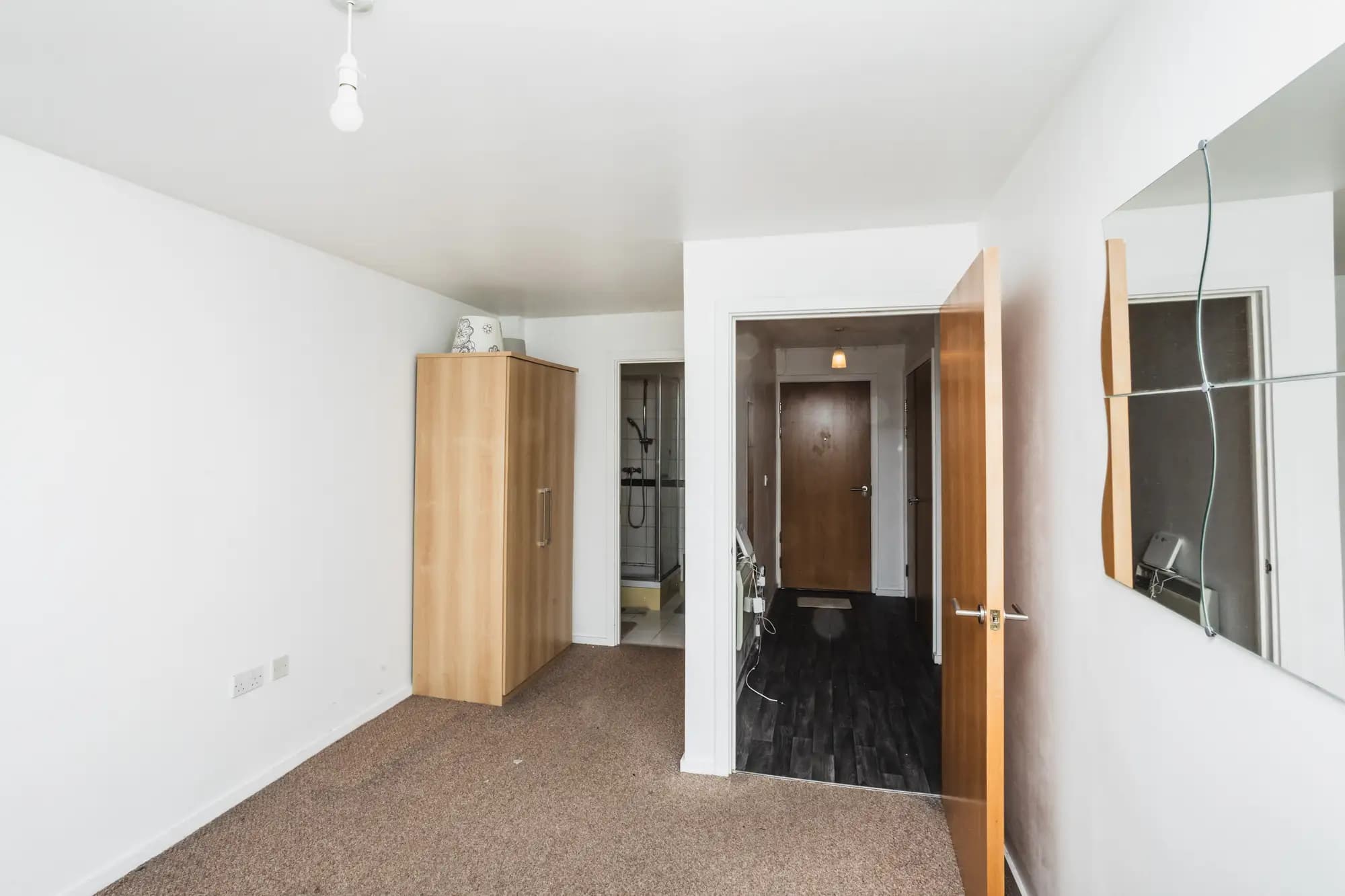 property photo 18 of 33