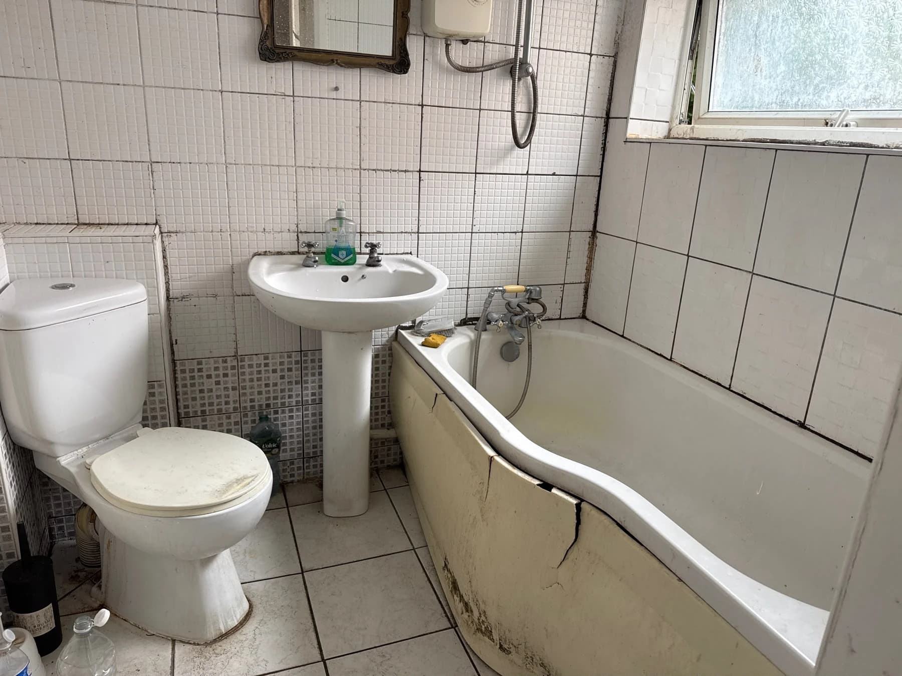 property photo 6 of 12