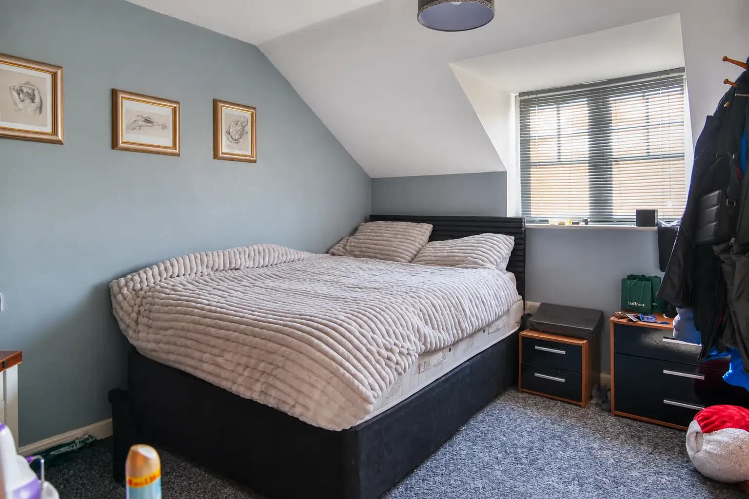 property photo 10 of 17