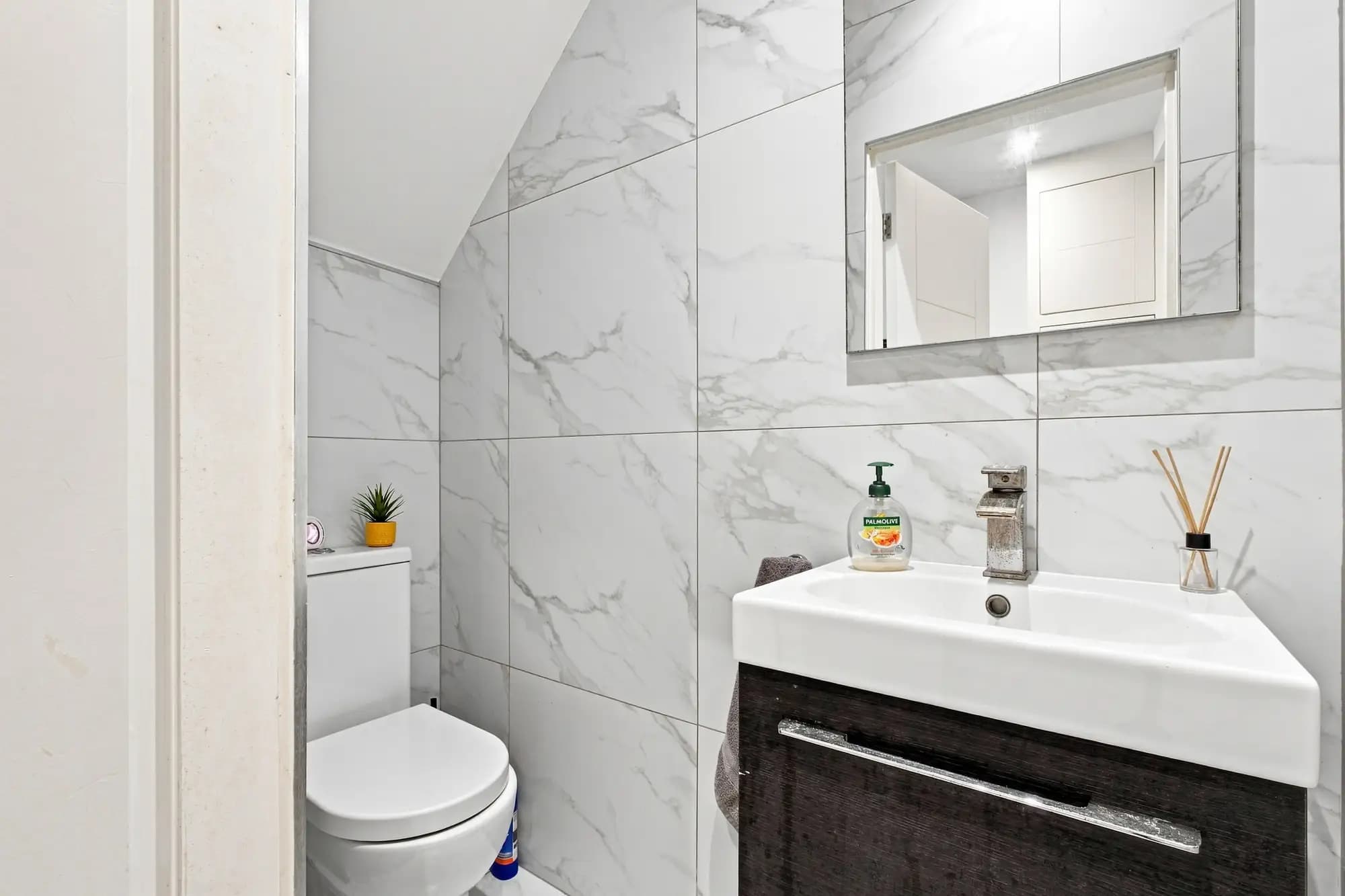 property photo 9 of 20