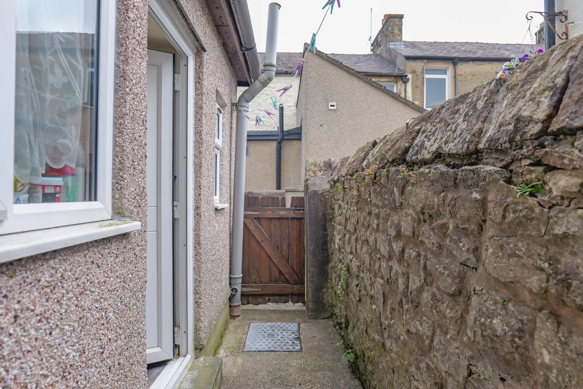 property photo 13 of 14