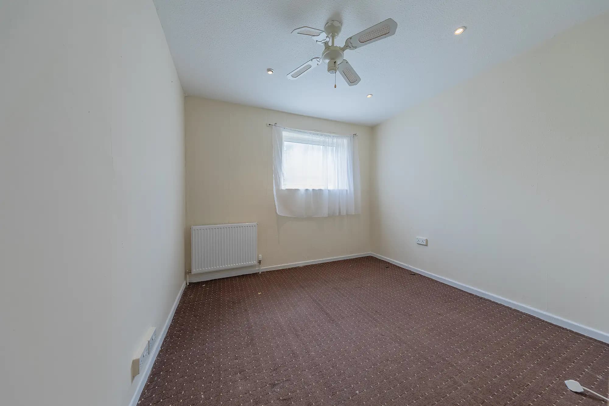 property photo 17 of 35