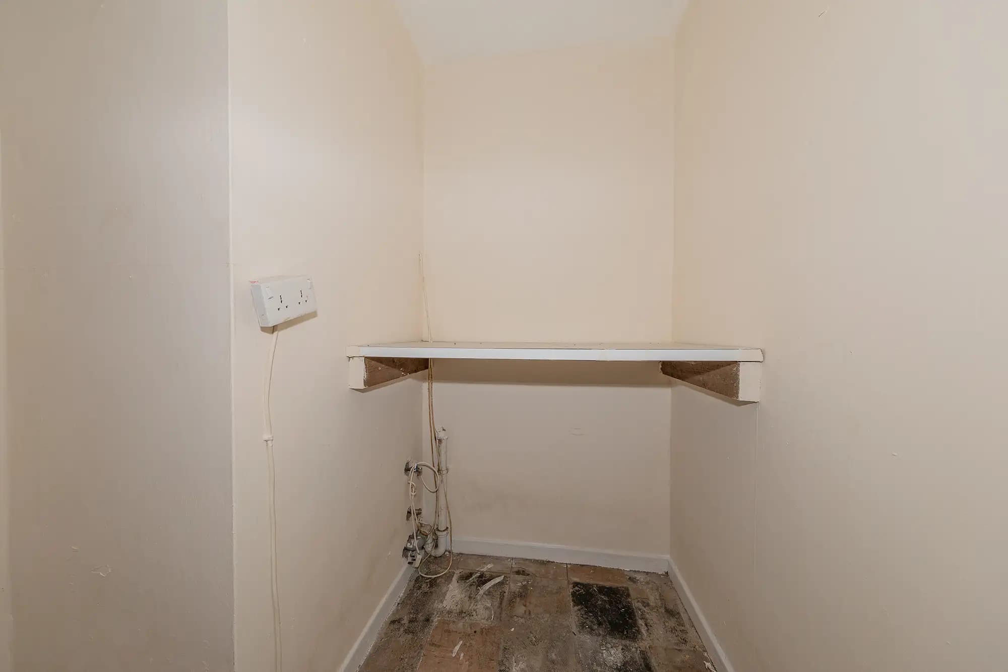 property photo 27 of 35