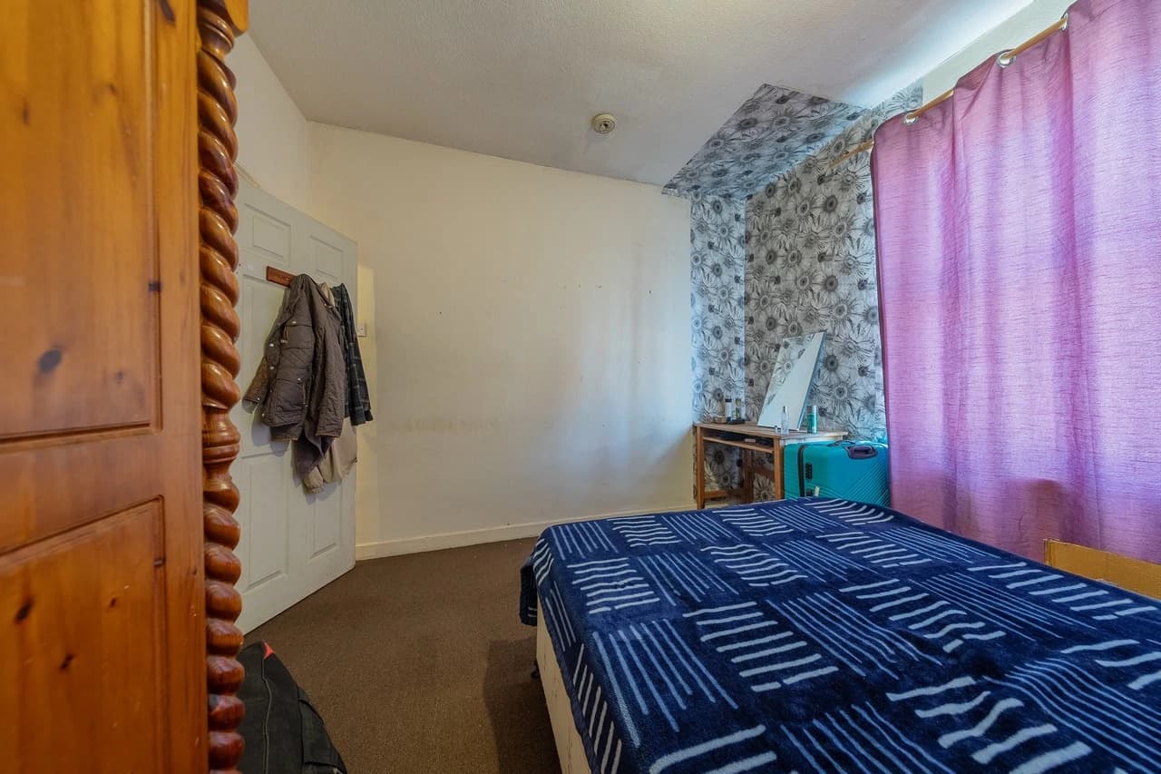 property photo 14 of 23