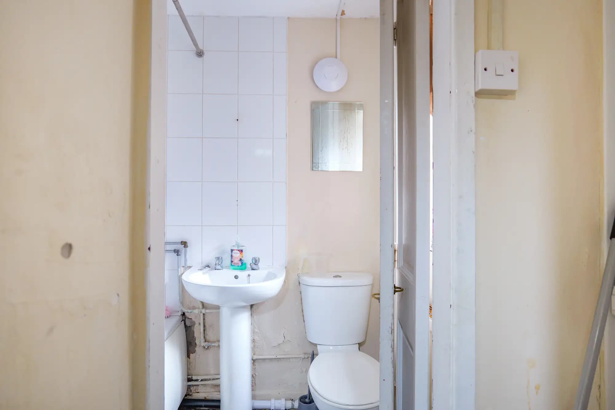 property photo 5 of 14